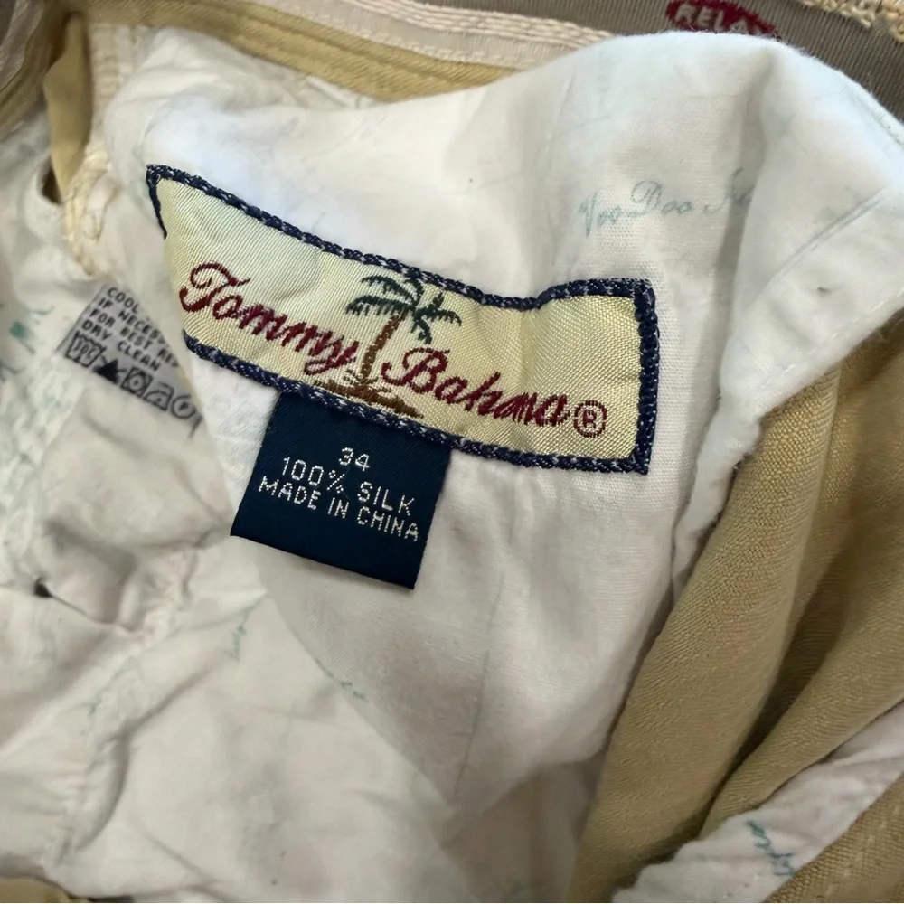 Tommy Bahama Men’s Light Tan Flat Front Shorts - 34
